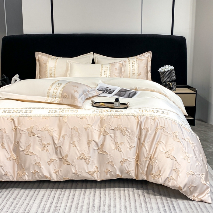 91家纺网 家纺一手货源 找家纺 子曰 2025新款金丝提花浮雕刺绣水洗真丝四件套 醉蝴蝶-米白