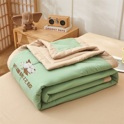 91家纺网 家纺一手货源 找家纺 西域种棉人·千百笠 2025新款A类100%新疆棉花夏凉被纯棉全棉填充毛巾绣绣花纯色双拼原棉空调被夏被 云暖-青果绿