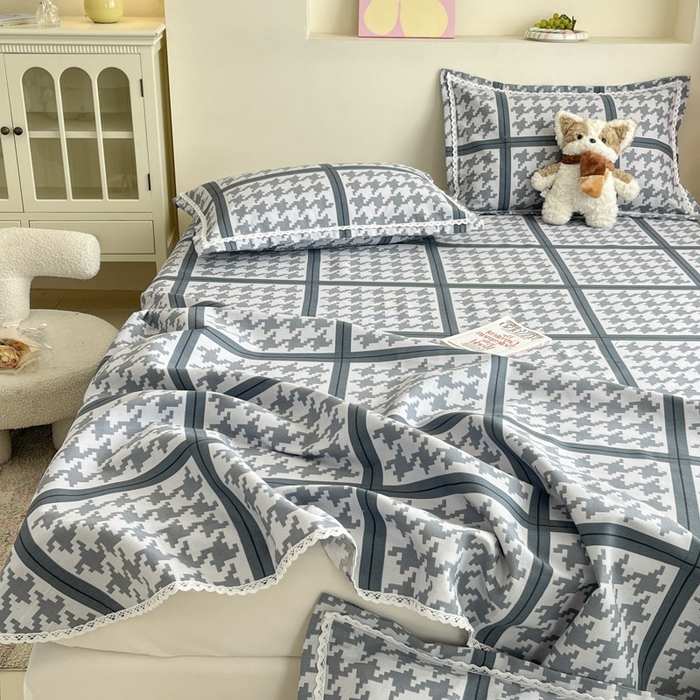 91家纺网 家纺一手货源 找家纺 新印象  2025新款花边老粗布床单款床笠款三件套蓝色千鸟格