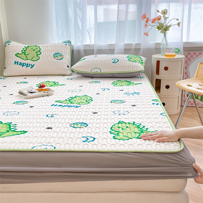 91家纺网 家纺一手货源 找家纺 布卢姆床垫 2025新款5mmA类乳胶凉席床笠套件夏被组合 可爱恐龙