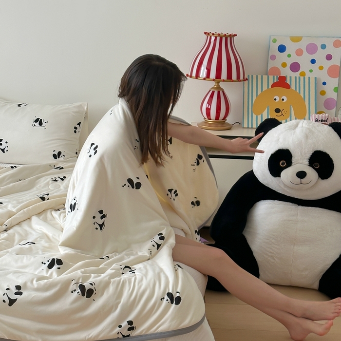 91家纺网 家纺一手货源 找家纺 觅糖家纺 2025新款软糯针织云柔大豆夏被 奶油熊猫