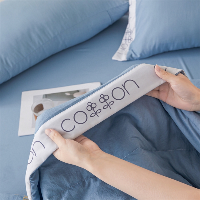 91家纺网 家纺一手货源 找家纺 西域种棉人·千百笠 2025新款A类100%新疆棉花夏凉被纯棉全棉填充毛巾绣绣花纯色双拼原棉空调被夏被 千寻晴空蓝