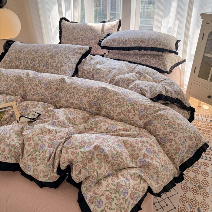 91家纺网 家纺一手货源 找家纺 2025新款黑花边有氧云感m提花针织水洗m双层纱四件套 时光里