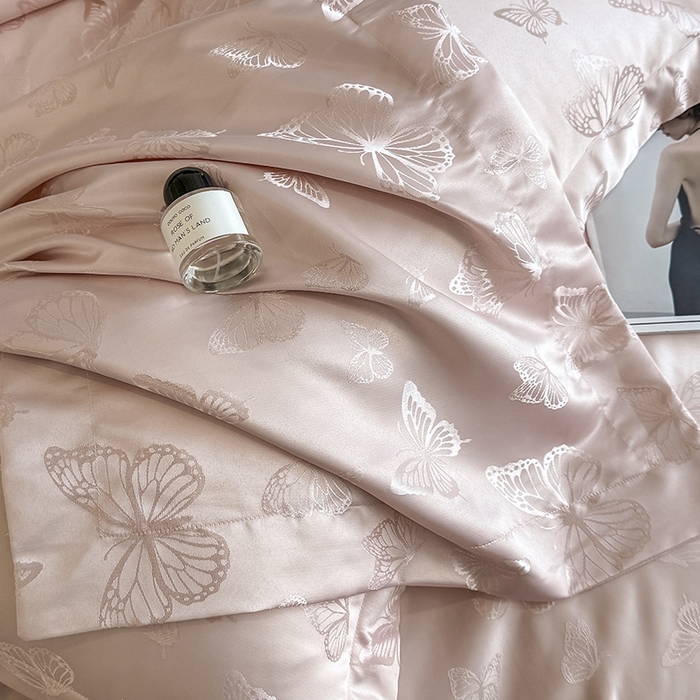 91家纺网 家纺一手货源 找家纺 狂想家 2025新款高奢提花水洗天丝系列四件套 蝶之恋轻奢粉