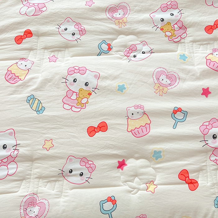 91家纺网 家纺一手货源 找家纺 西域种棉人·千百笠 2025新款A类新疆棉花夏凉被加宽包边水洗棉卡通印花吸湿透气棉花夏被空调被 凌香 蛋糕猫