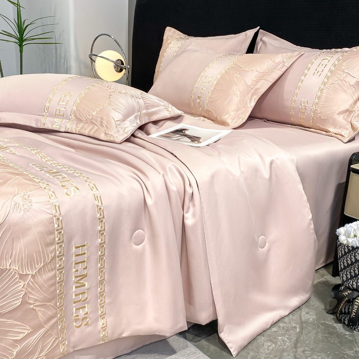 91家纺网 家纺一手货源 找家纺 子曰 2025新款金丝提花浮雕刺绣水洗真丝夏被四件套夏凉被空调被 花语-粉