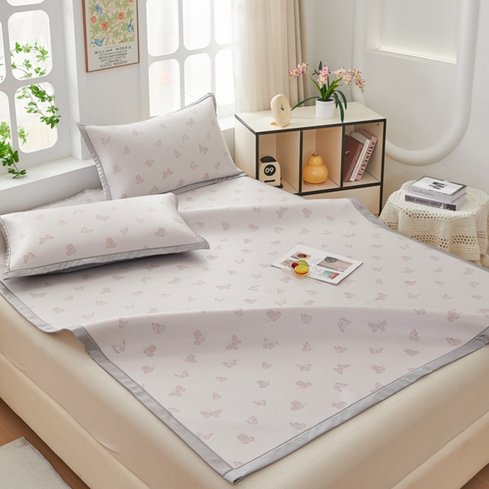 91家纺网 家纺一手货源 找家纺 曲宿家纺 2025新款高分子色织提花软凉席系列 蝴蝶-粉