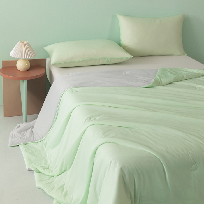 91家纺网 家纺一手货源 找家纺 瑜珠家纺 2025新款瑜珠云母凉感丝夏被 绿+灰