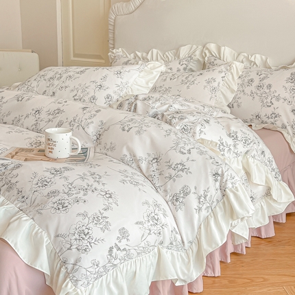 91家纺网 家纺一手货源 找家纺 （总）绘萱家居 2025新款舒氧°柔糯棉花边床裙款四件套（仿全棉纯棉全消光细纱）
