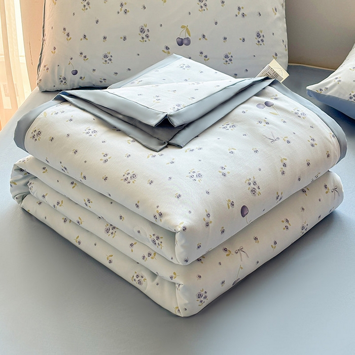 91家纺网 家纺一手货源 找家纺 金喜 2025新款小清新风格有氧针织双层纱大豆被夏被四件套 星晴兰