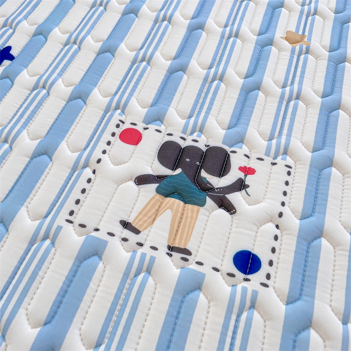 91家纺网 家纺一手货源 找家纺 布卢姆床垫 2025新款5mmA类乳胶凉席床笠套件夏被组合 条纹象