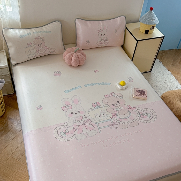 91家纺网 家纺一手货源 找家纺 美乐迪家纺 2025新款碳光凉感冰丝席 甜心兔