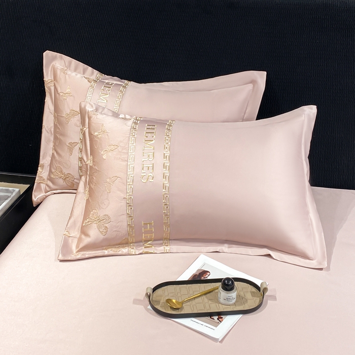 91家纺网 家纺一手货源 找家纺 子曰 2025新款金丝提花浮雕刺绣水洗真丝四件套 醉蝴蝶-粉