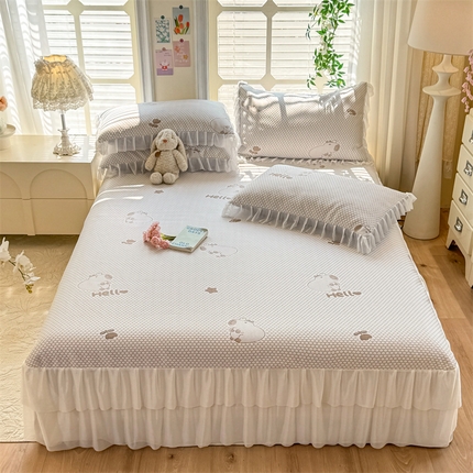 91家纺网 家纺一手货源 找家纺 优贝 2025新款直播爆款卡皮巴拉系列冰豆豆凉席床裙款 卡皮巴拉-灰