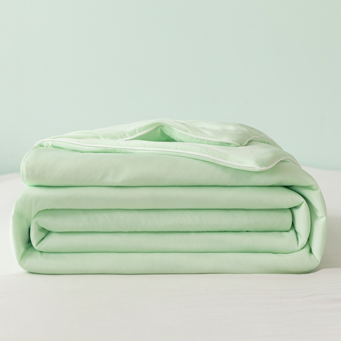 91家纺网 家纺一手货源 找家纺 瑜珠家纺 2025新款瑜珠云母凉感丝夏被 天水绿