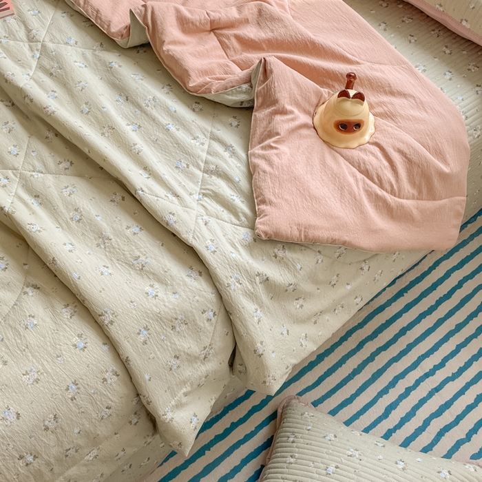 91家纺网 家纺一手货源 找家纺 老帅的工厂店 2025新款a类云感双层纱7a抗菌夏被床盖四件套 茶野