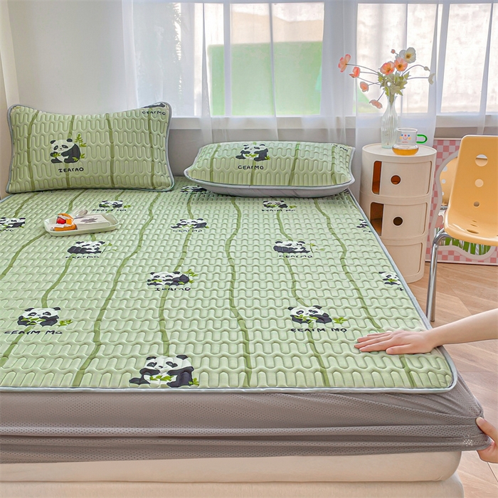 91家纺网 家纺一手货源 找家纺 布卢姆床垫 2025新款5mmA类乳胶凉席床笠套件夏被组合 欢乐熊猫