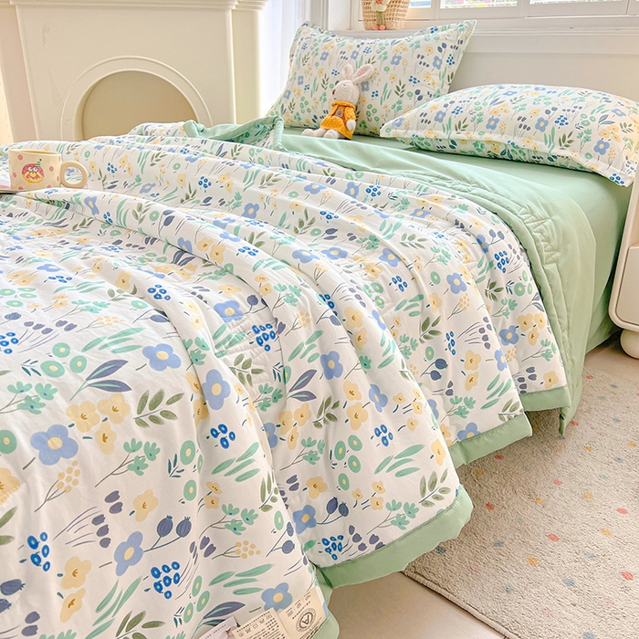 91家纺网 家纺一手货源 找家纺 西域种棉人·千百笠 2025新款A类新疆棉花夏凉被加宽包边水洗棉卡通印花吸湿透气棉花夏被空调被 凌香 花海