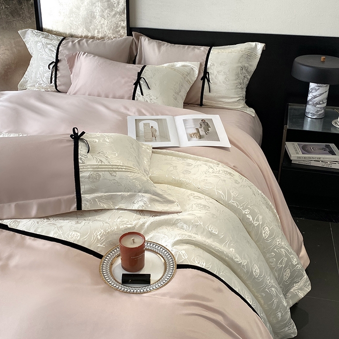 91家纺网 家纺一手货源 找家纺 优悦生活馆 2025年新款工艺款冰丝浮雕拼接四件套 璀璨之恋-粉