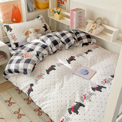 91家纺网 家纺一手货源 找家纺 悦织湾家纺 2025新款印花学生宿舍亲肤芦荟棉三件套单双人四件套轻奢印花磨毛床上用品 格子汪