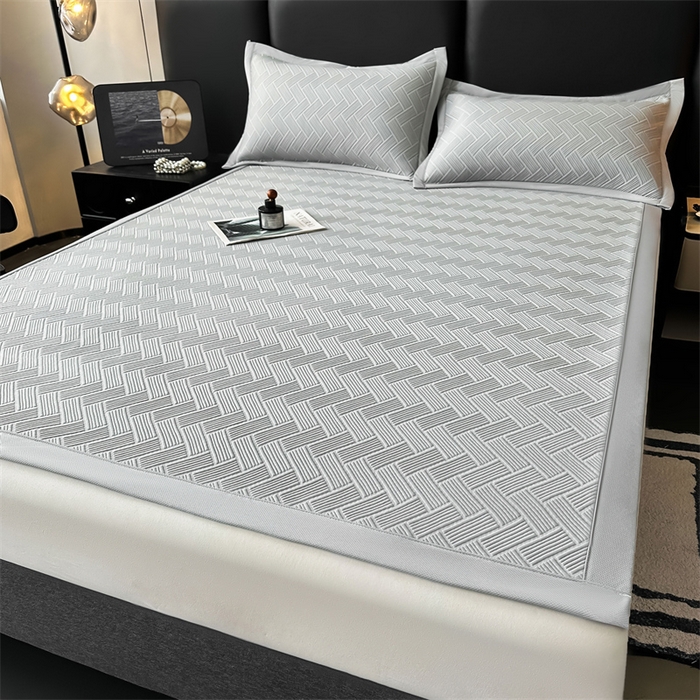 91家纺网 家纺一手货源 找家纺 雯豆家纺 2025夏季新款PE中分子凉感凉席三件套冰丝凉感席子纯色素色成人平铺绑带款 简尚-月影灰