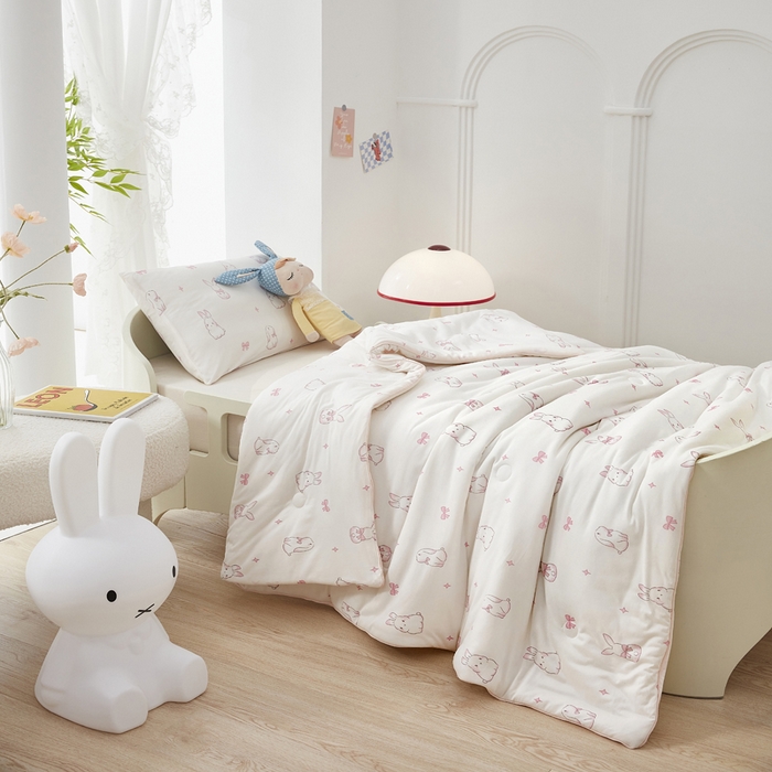 91家纺网 家纺一手货源 找家纺 （总）丝涟家居 2025新款A类双面针织棉卡通小清新滚绳工艺夏被