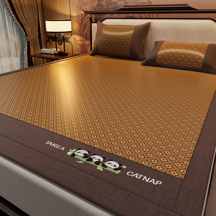 91家纺网 家纺一手货源 找家纺 绒艺席业 2025新款艾草藤席冰丝双面席席子凉席 萌萌熊猫-格纹