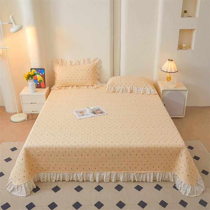 91家纺网 家纺一手货源 找家纺 恒爱家纺2025新款全棉纯棉韩版花边床盖 甜甜蜜蜜