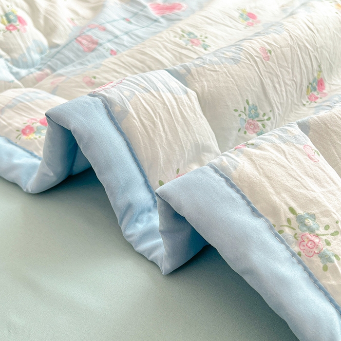 91家纺网 家纺一手货源 找家纺 西域种棉人·千百笠 2025新款A类新疆棉花夏凉被加宽包边水洗棉卡通印花吸湿透气棉花夏被空调被 凌香 爱心狗