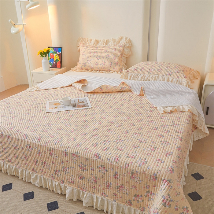 91家纺网 家纺一手货源 找家纺 恒爱家纺2025新款全棉纯棉韩版花边床盖 花开满天