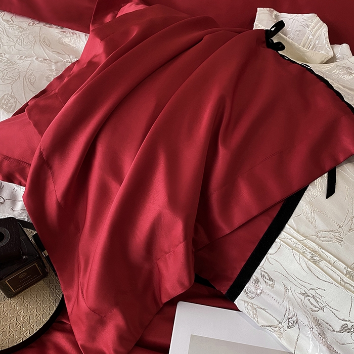 91家纺网 家纺一手货源 找家纺 优悦生活馆 2025年新款工艺款冰丝浮雕拼接四件套 璀璨之恋-红