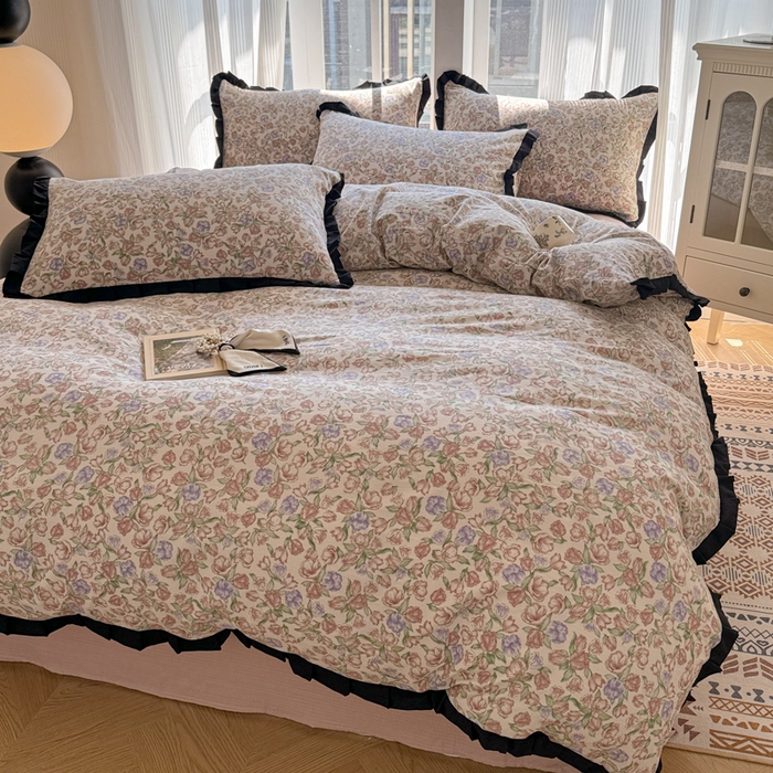 91家纺网 家纺一手货源 找家纺 2025新款黑花边有氧云感m提花针织水洗m双层纱四件套 时光里