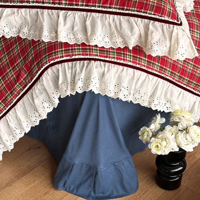 91家纺网 家纺一手货源 找家纺 蓝邻家纺 2025春夏新款全棉纯棉复古双层纱花边织带款四件套 清格