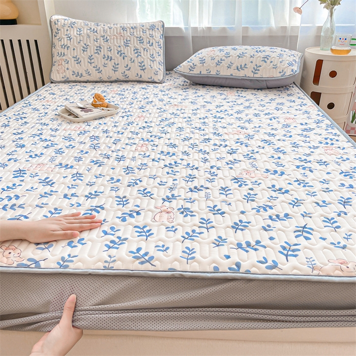 91家纺网 家纺一手货源 找家纺 布卢姆床垫 2025新款5mmA类乳胶凉席床笠套件夏被组合 芊芊玉兔