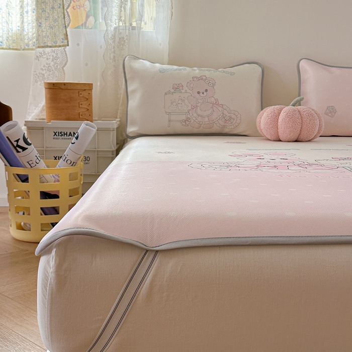 91家纺网 家纺一手货源 找家纺 美乐迪家纺 2025新款碳光凉感冰丝席 甜心兔