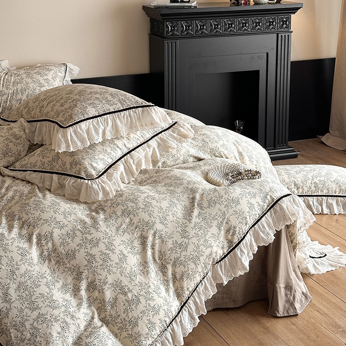 91家纺网 家纺一手货源 找家纺 蓝邻家纺 2025春夏新款全棉纯棉复古双层纱花边织带款四件套 瑞莎-深灰