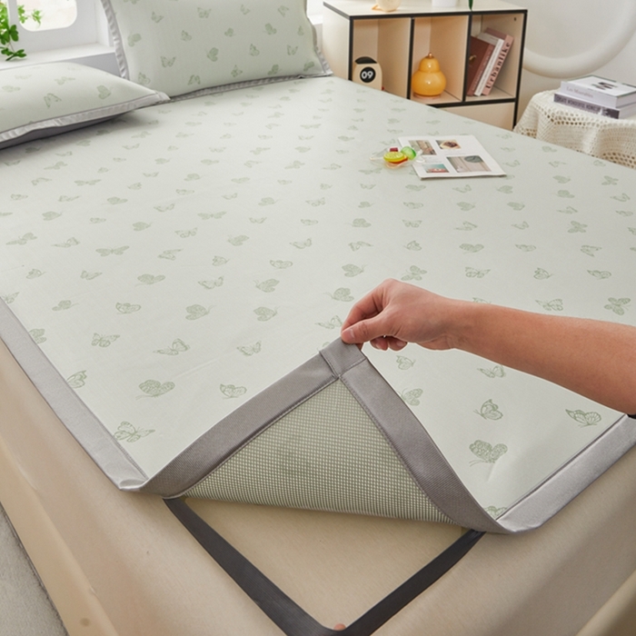 91家纺网 家纺一手货源 找家纺 曲宿家纺 2025新款高分子色织提花软凉席系列 蝴蝶-果绿