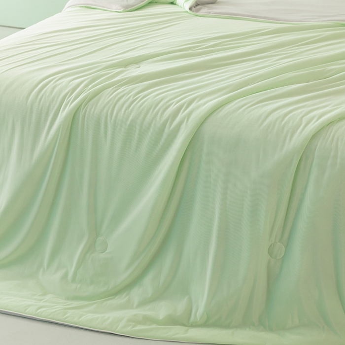 91家纺网 家纺一手货源 找家纺 瑜珠家纺 2025新款瑜珠云母凉感丝夏被 绿+灰