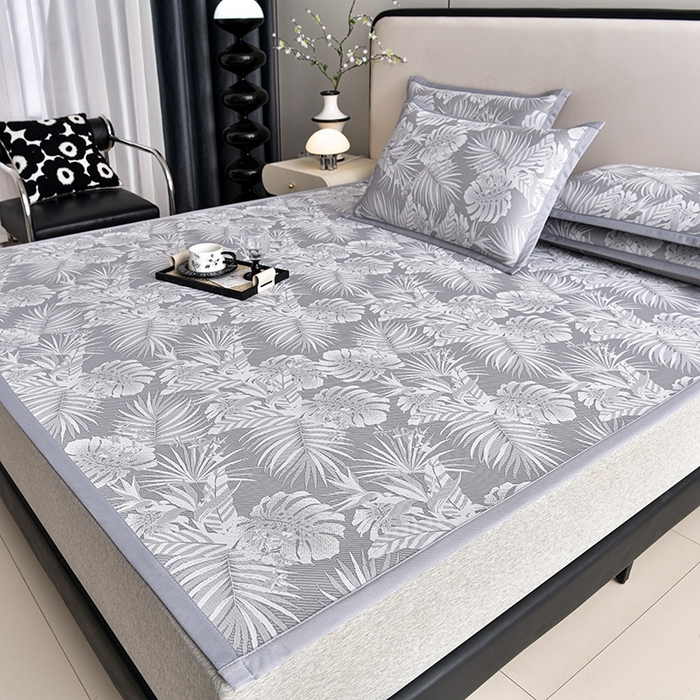 91家纺网 家纺一手货源 找家纺 芯诗曼家纺 2025新款三明治凉感丝提花冰丝席凉席 叶语恋-灰床席款