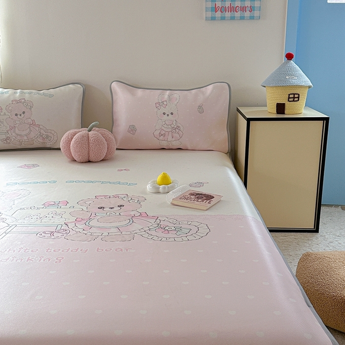 91家纺网 家纺一手货源 找家纺 美乐迪家纺 2025新款碳光凉感冰丝席 甜心兔