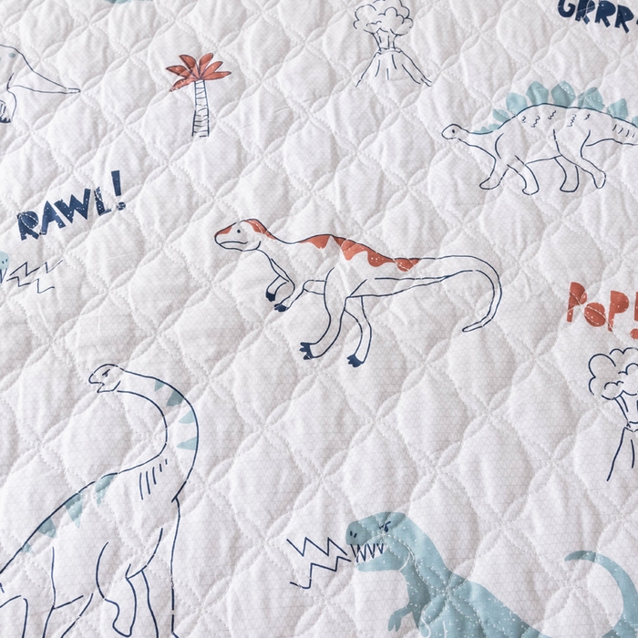 91家纺网 家纺一手货源 找家纺 优乐家纺 2025新款纯棉印花夹棉系列床盖三件套-纽扣款新狂欢乐园