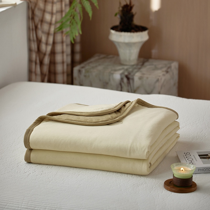 91家纺网 家纺一手货源 找家纺 安莱生活 2025新款全棉纯棉云感针织棉双拼夏被夏凉被空调被 陌上春双拼