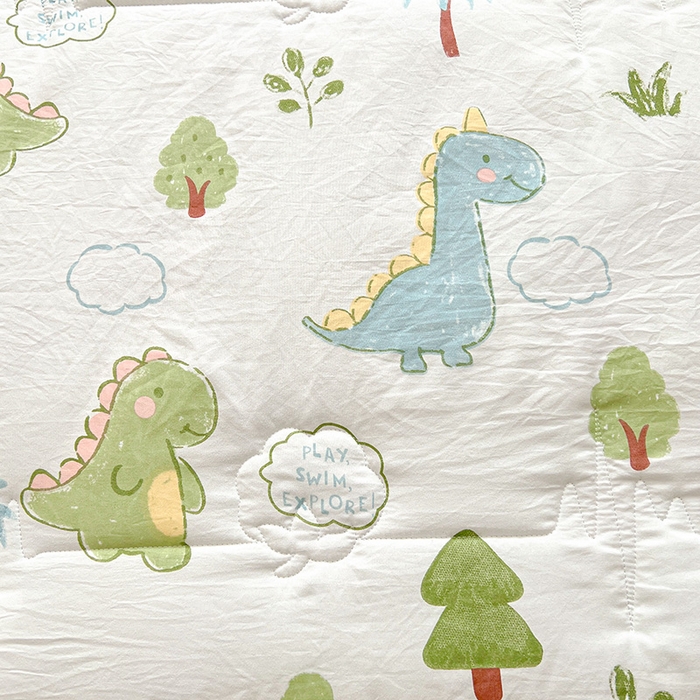 91家纺网 家纺一手货源 找家纺 西域种棉人·千百笠 2025新款A类新疆棉花夏凉被加宽包边水洗棉卡通印花吸湿透气棉花夏被空调被 凌香 恐龙