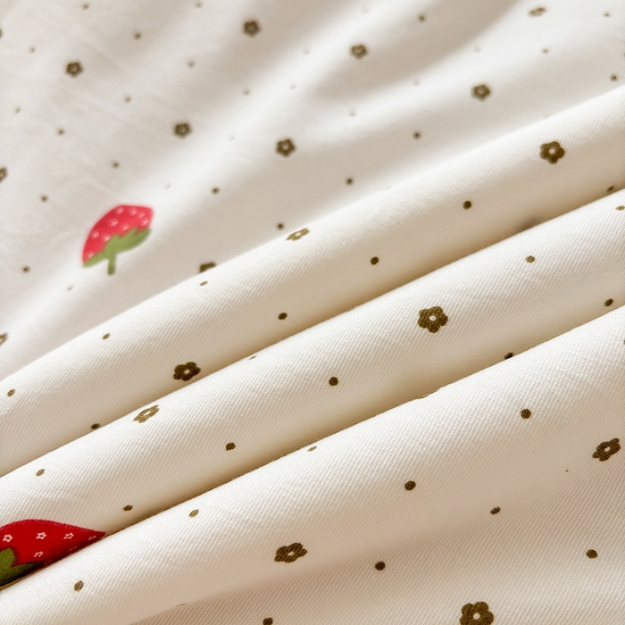 91家纺网 家纺一手货源 找家纺 金喜 2025新款小清新风格有氧针织双层纱大豆被夏被四件套 草莓物语