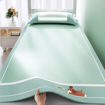 91家纺网 家纺一手货源 找家纺 川悦生活 2025新款纯色凉感冰丝席-小床 帕帕狗仔-青绿