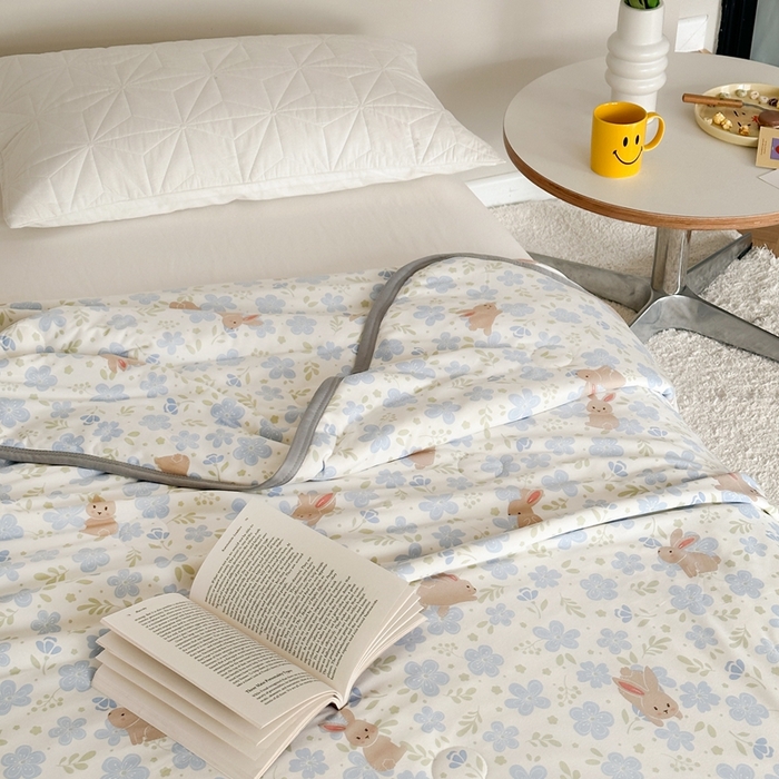 91家纺网 家纺一手货源 找家纺 觅糖家纺 2025新款软糯针织云柔大豆夏被 蓝町兔