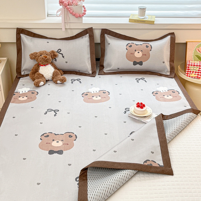 91家纺网 家纺一手货源 找家纺 花言狐语 2025新款印花真冰藤冰凉席 爱心熊