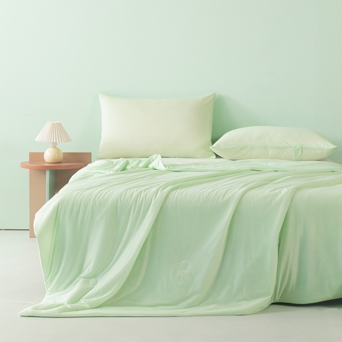 91家纺网 家纺一手货源 找家纺 瑜珠家纺 2025新款瑜珠云母凉感丝夏被 天水绿