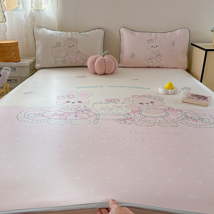 91家纺网 家纺一手货源 找家纺 美乐迪家纺 2025新款碳光凉感冰丝席 甜心兔