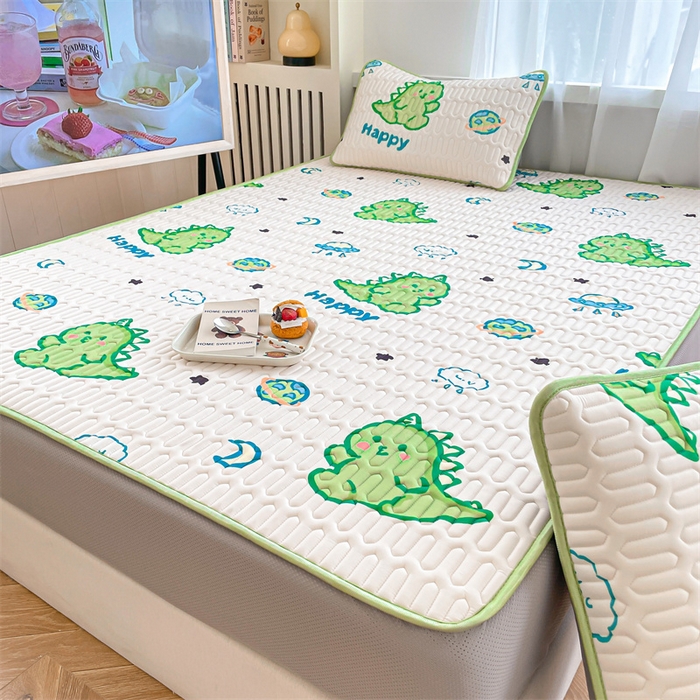 91家纺网 家纺一手货源 找家纺 布卢姆床垫 2025新款5mmA类乳胶凉席床笠套件夏被组合 可爱恐龙